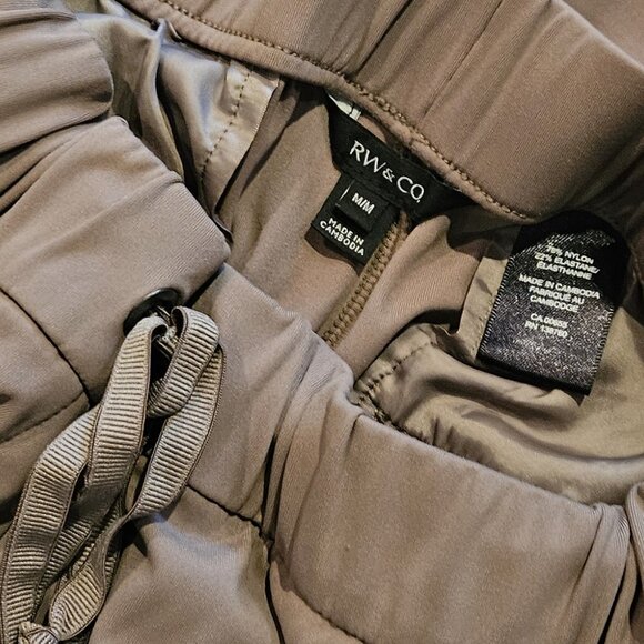 RW&Co. , 4-Way stretch jogger ankle pant in walnut colour - Picture 13 of 13